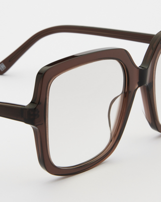 Elara Dark Brown Readers