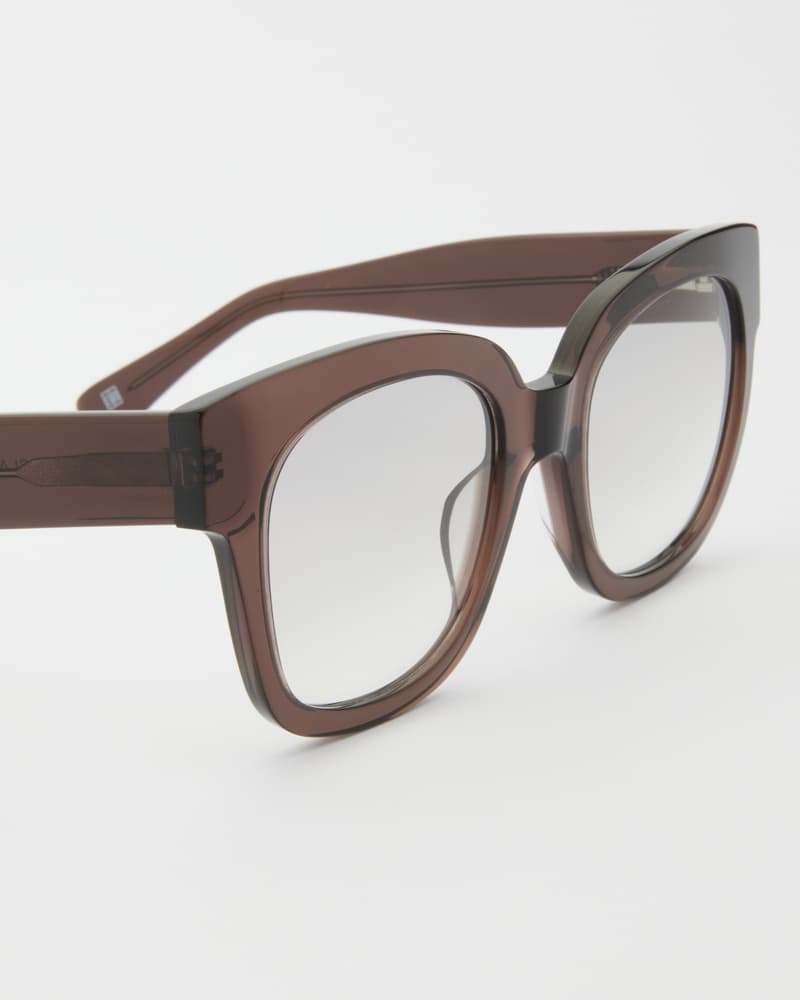 Chloe Chocolate Tinted