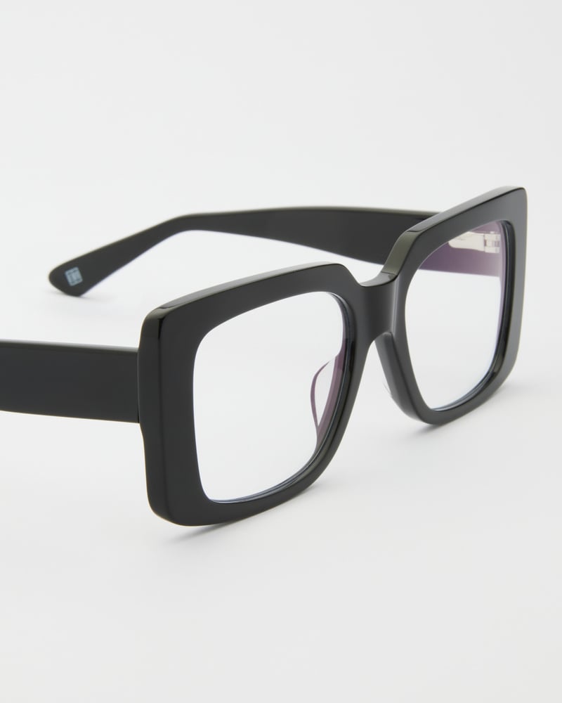 Estrid Black Readers