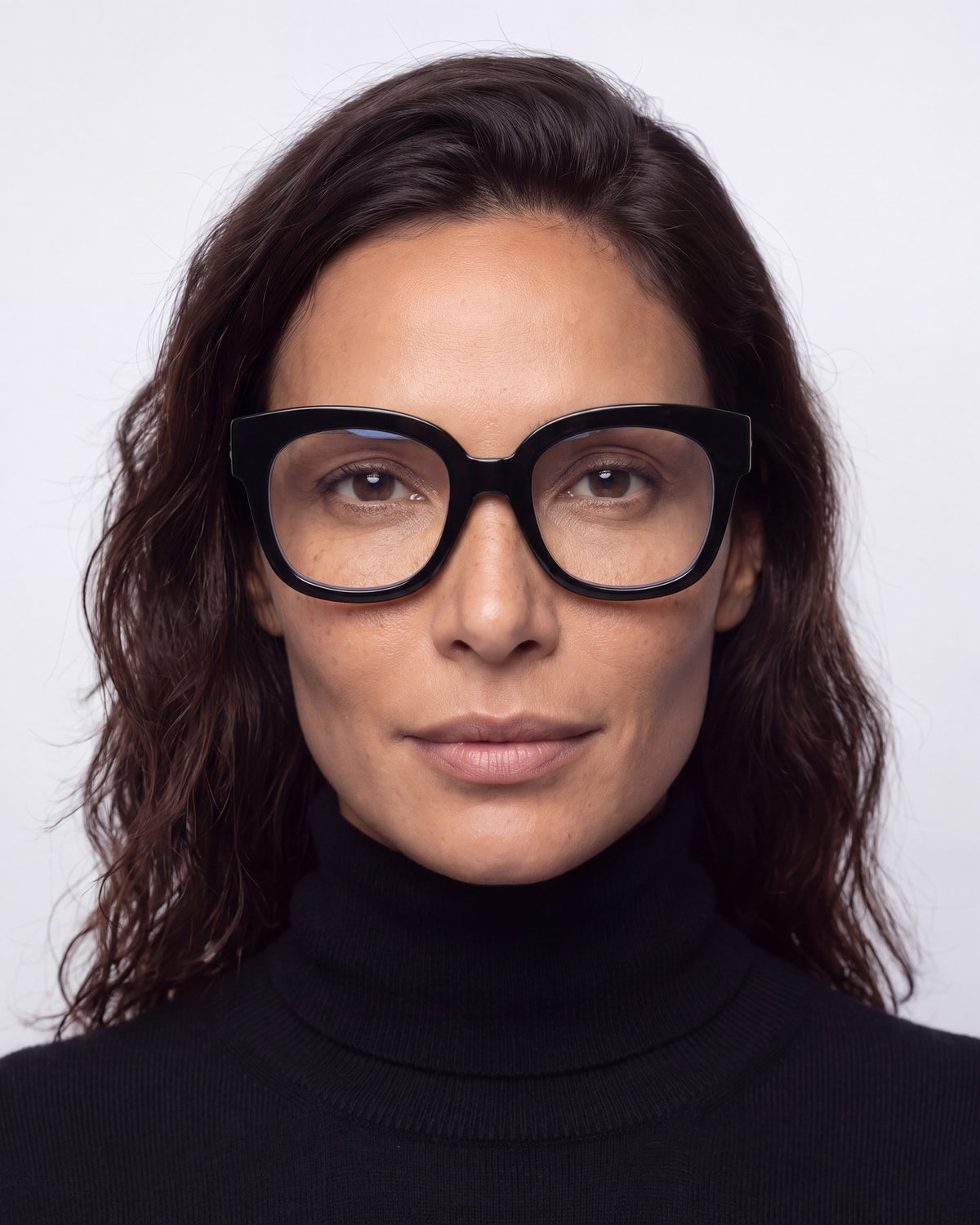 Chloe Black Readers, worn