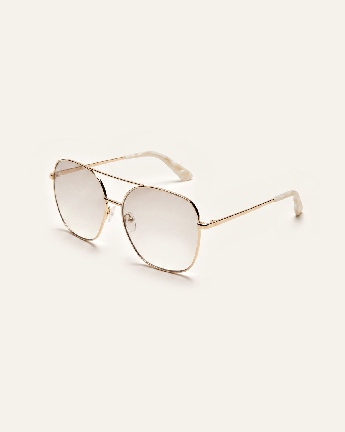 Ella Gold Tinted, three quarter