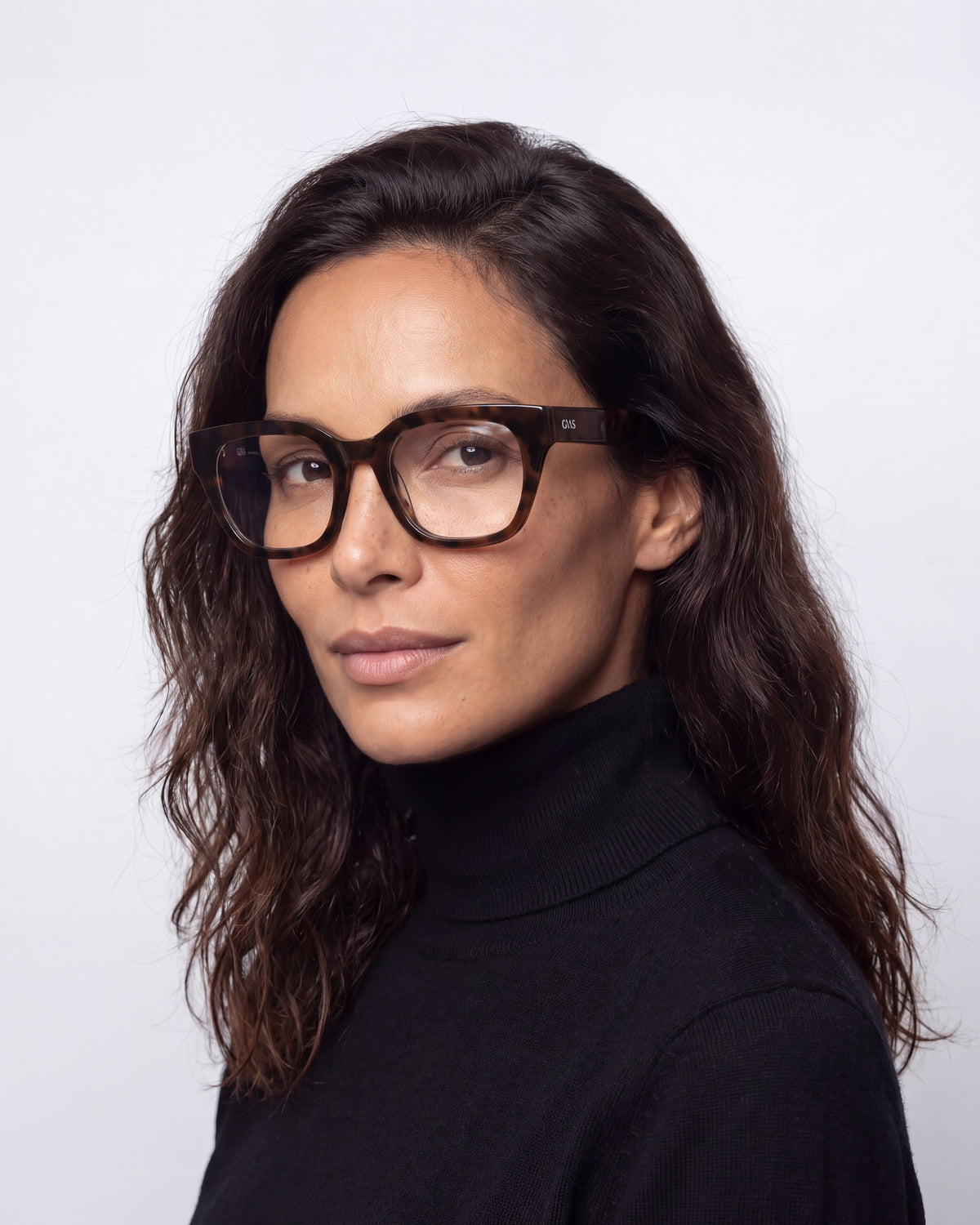 Kiara Turtle Brown Readers, worn, side