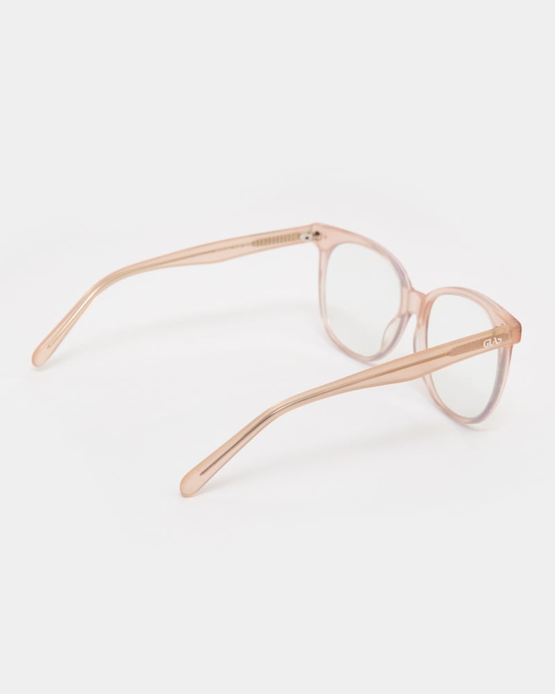 Maya Champagne Readers