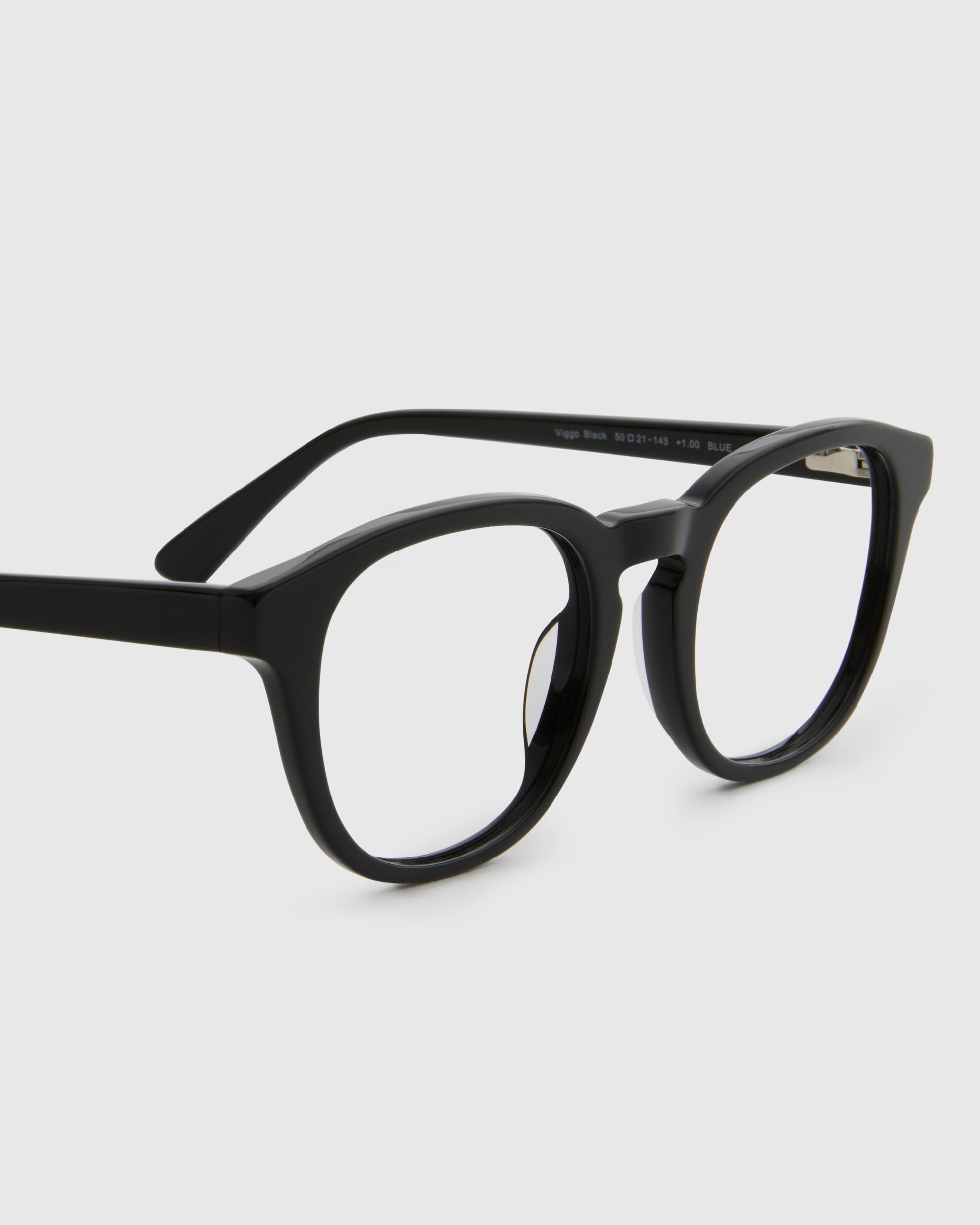 Viggo Black Blue Light